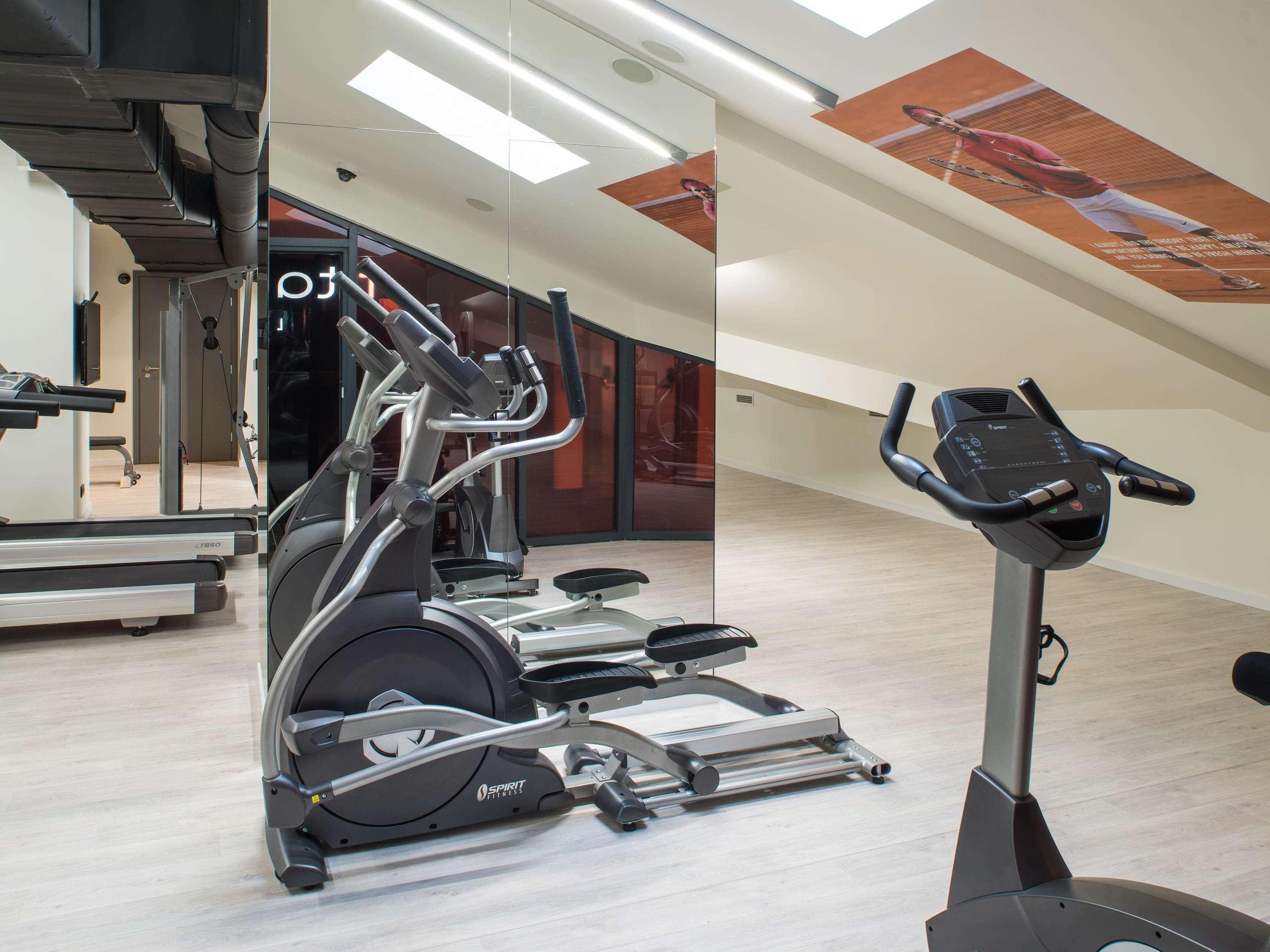 Pullman Riga Old Town Hotel Luaran gambar A home gym