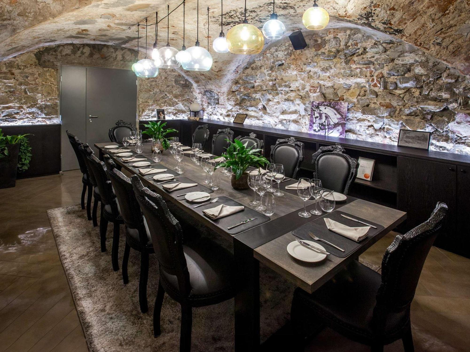 Pullman Riga Old Town Hotel Luaran gambar The interior of the restaurant