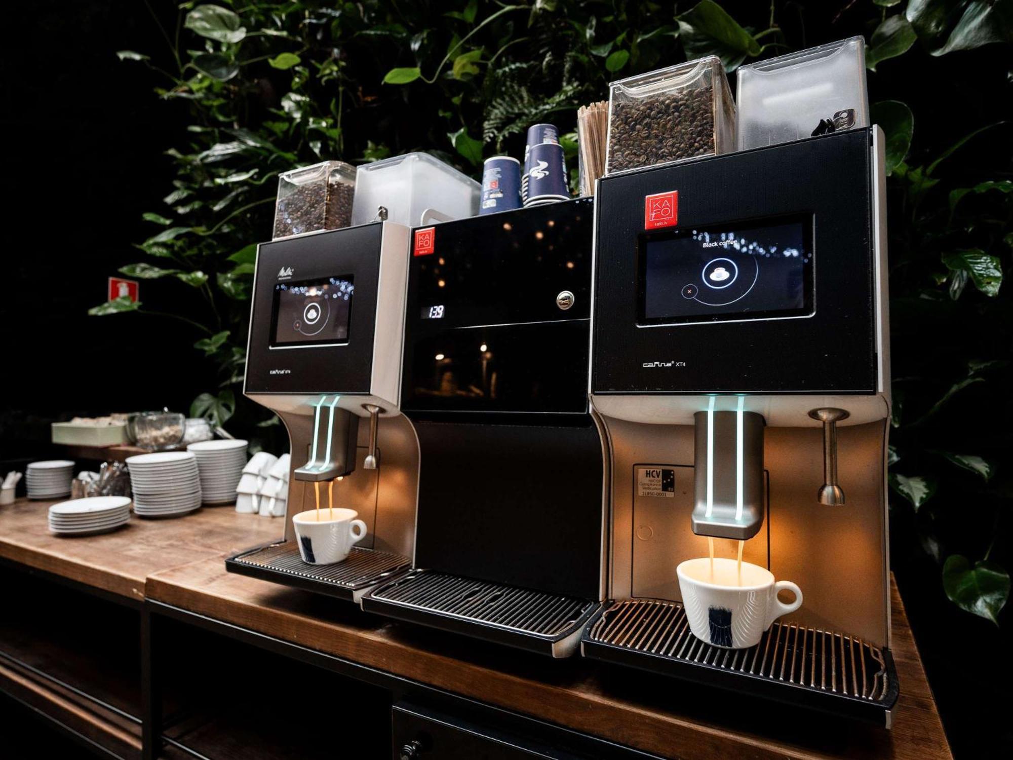 Pullman Riga Old Town Hotel Luaran gambar A coffee machine